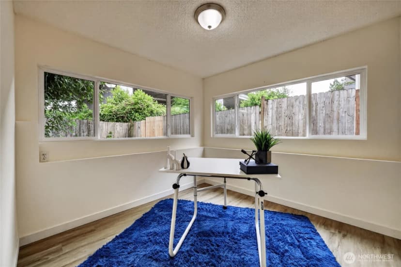 Property photo for 4042 5th Avenue Ne, Seattle photo 29