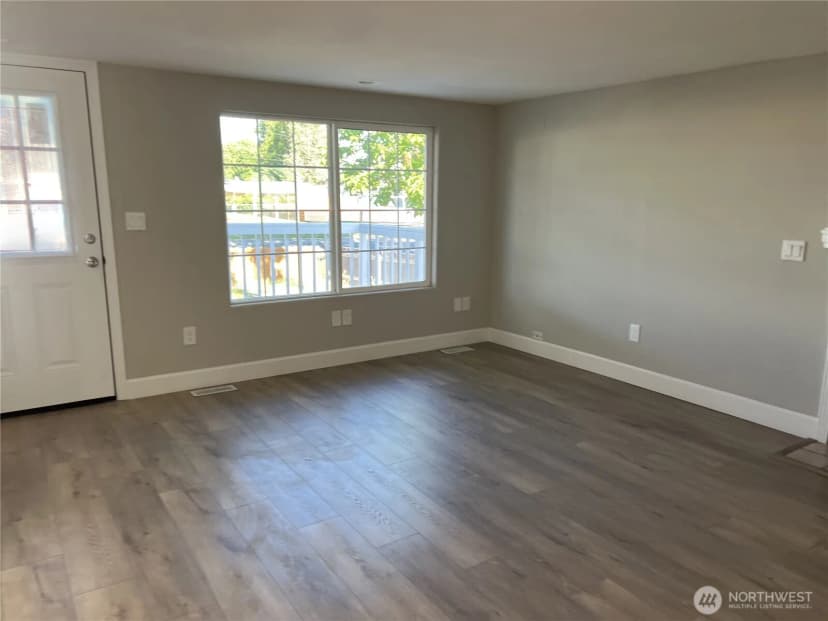 Property photo for 1032 Wright Avenue, Richland photo 4