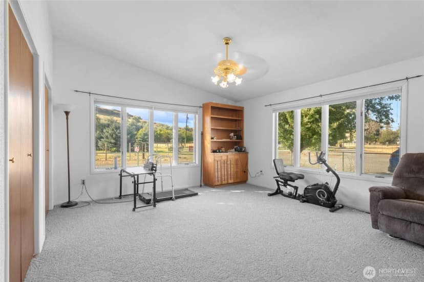 Property photo for 145 W Cooper Avenue, Washtucna photo 10
