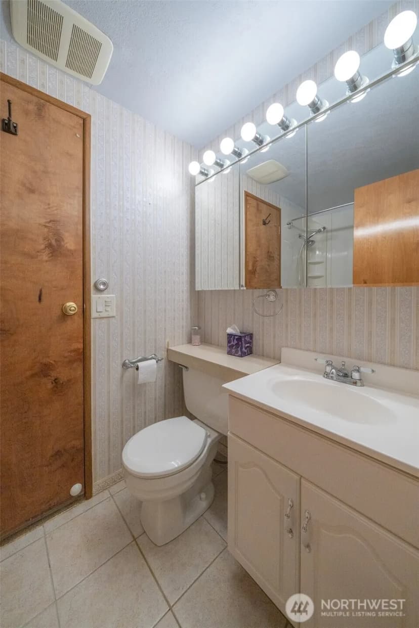 Property photo for 17336 Woodcrest Drive Ne, Bothell photo 23