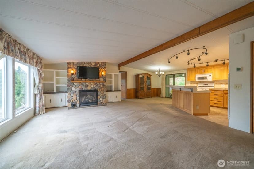 Property photo for 17336 Woodcrest Drive Ne, Bothell photo 6