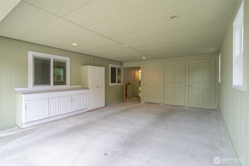 Property photo for 17336 Woodcrest Drive Ne, Bothell photo 24