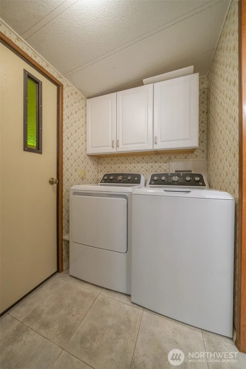 Property photo for 17336 Woodcrest Drive Ne, Bothell photo 16