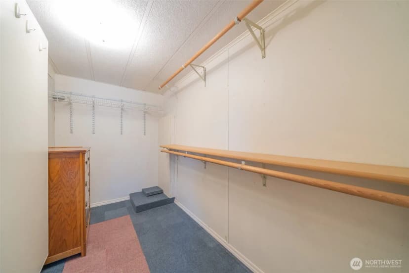 Property photo for 17336 Woodcrest Drive Ne, Bothell photo 19