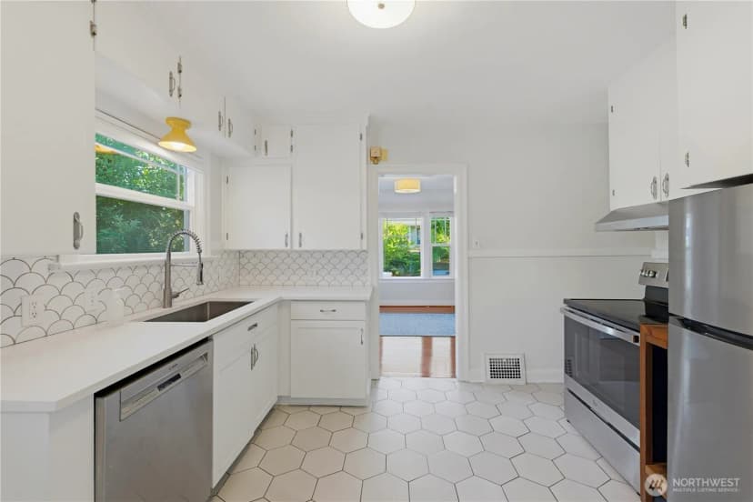 Property photo for 3417 N 8th Street, Tacoma photo 10