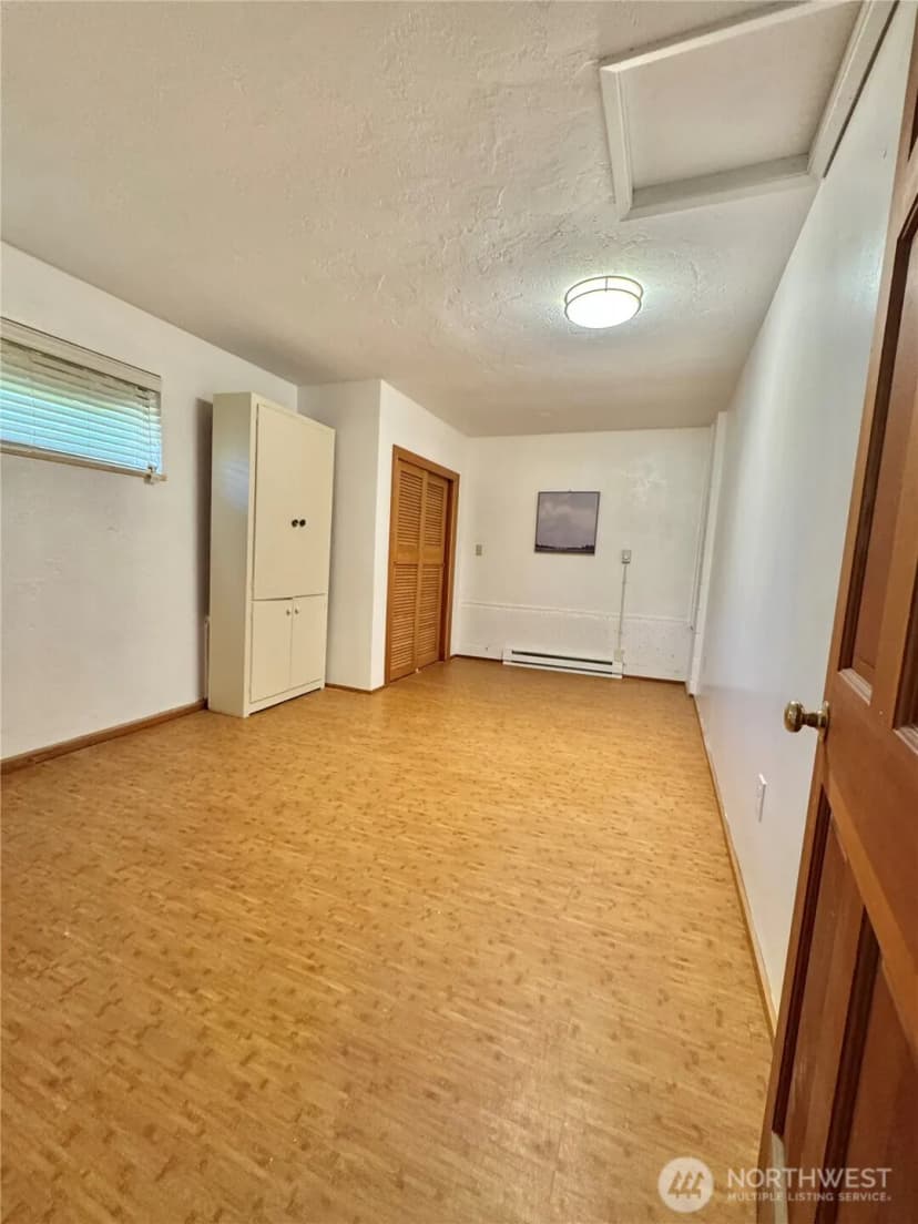 Property photo for 628 E Titus Street Ct, Kent photo 16