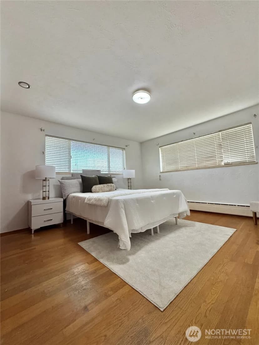 Property photo for 628 E Titus Street Ct, Kent photo 10