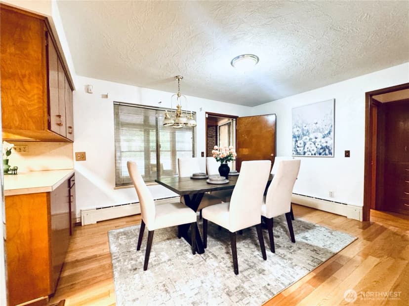 Property photo for 628 E Titus Street Ct, Kent photo 4
