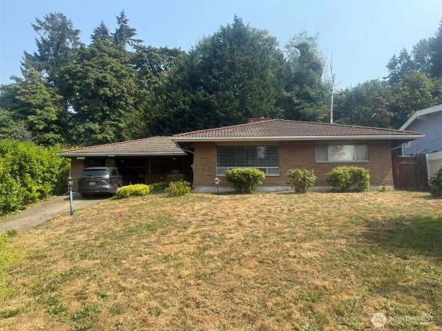 Property photo for 628 E Titus Street Ct, Kent photo 2