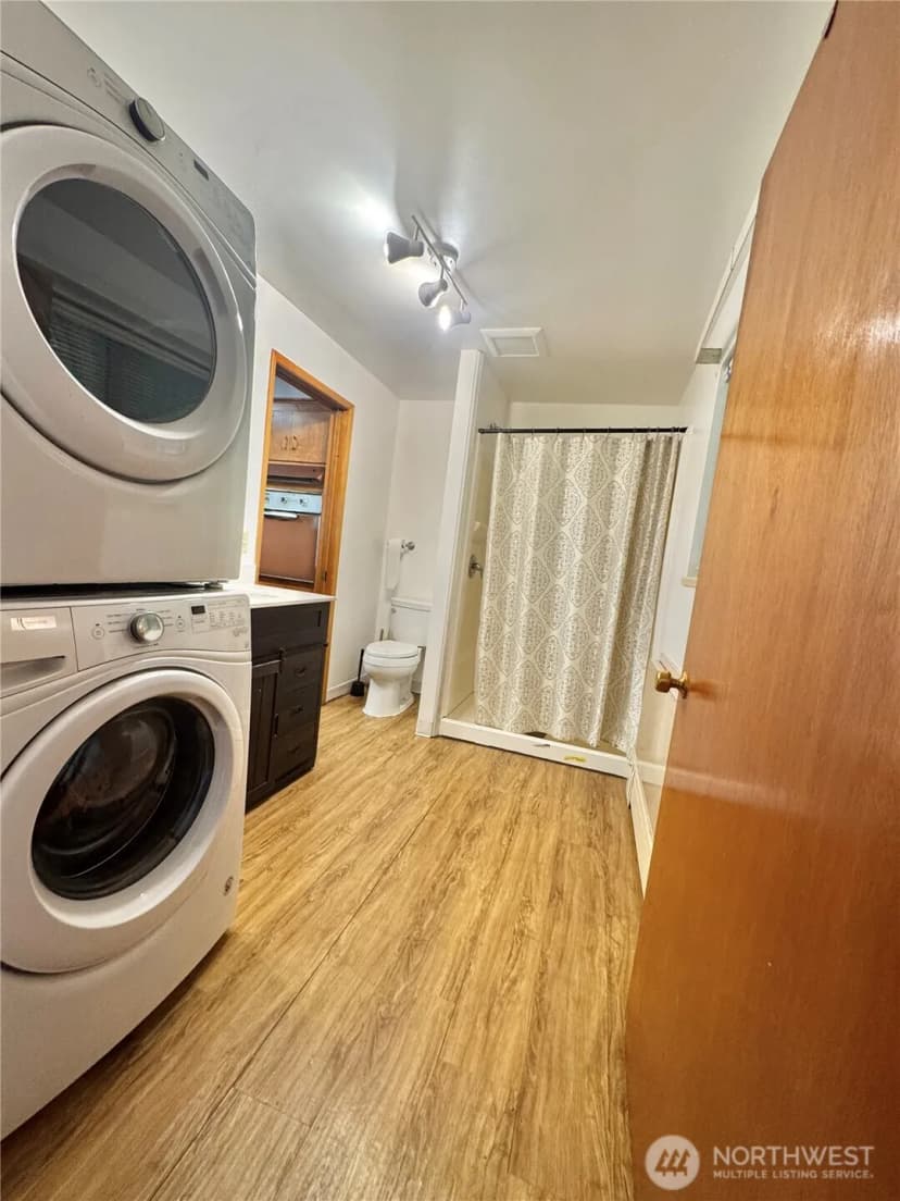 Property photo for 628 E Titus Street Ct, Kent photo 15