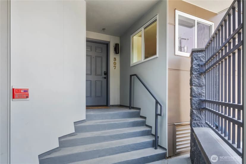 Property photo for 9039 Ne Juanita Drive #307, Kirkland photo 11