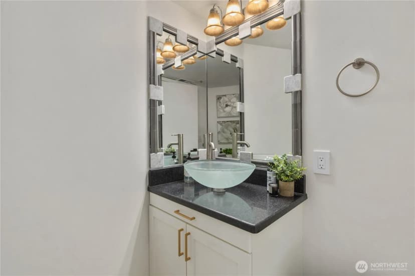 Property photo for 9039 Ne Juanita Drive #307, Kirkland photo 22