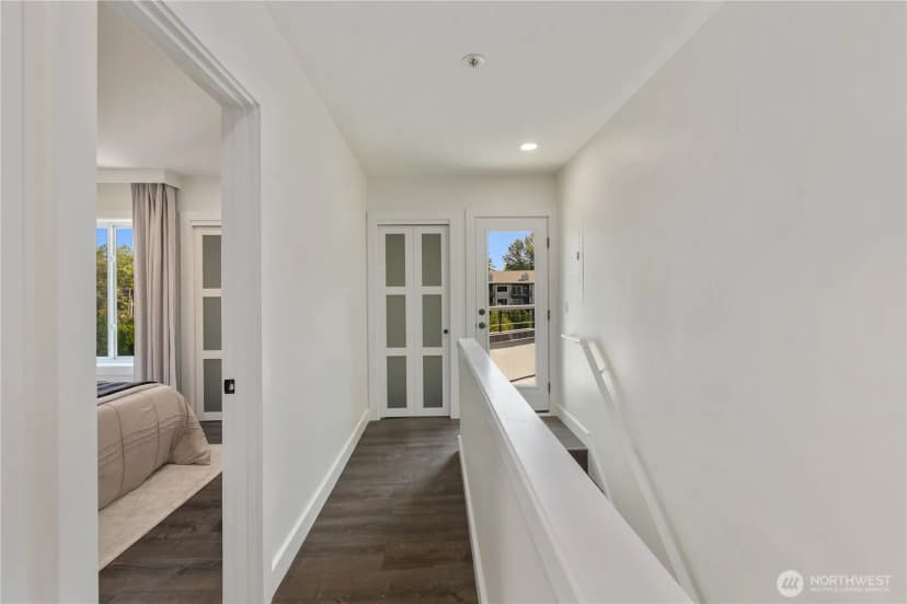Property photo for 9039 Ne Juanita Drive #307, Kirkland photo 23