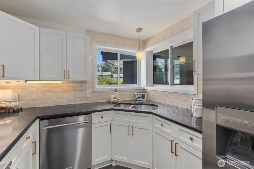 Property photo for 9039 Ne Juanita Drive #307, Kirkland photo 20