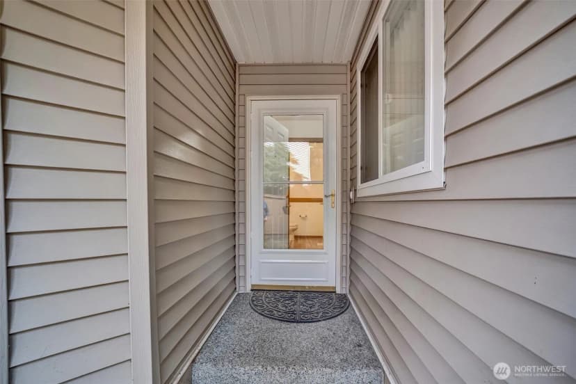 Property photo for 15 87th Avenue Ne #b, Lake Stevens photo 2