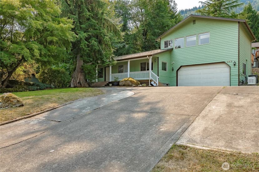 Property photo for 443 Rainbow Drive, Sedro Woolley photo 2