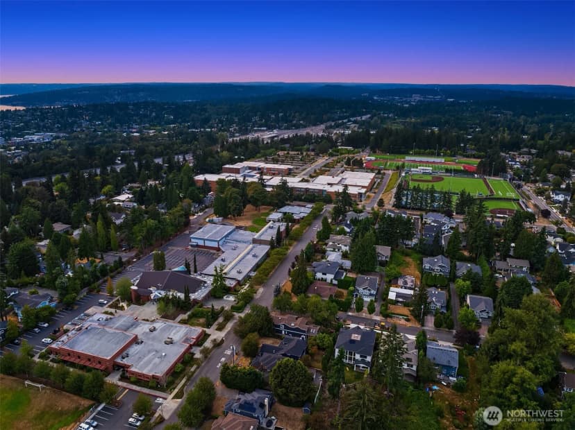 Property photo for 12033 Ne 70th Street, Kirkland photo 28