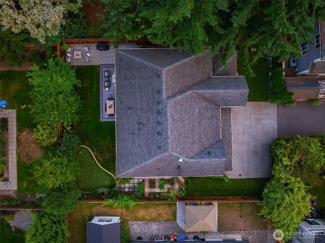 Property photo for 12033 Ne 70th Street, Kirkland photo 2