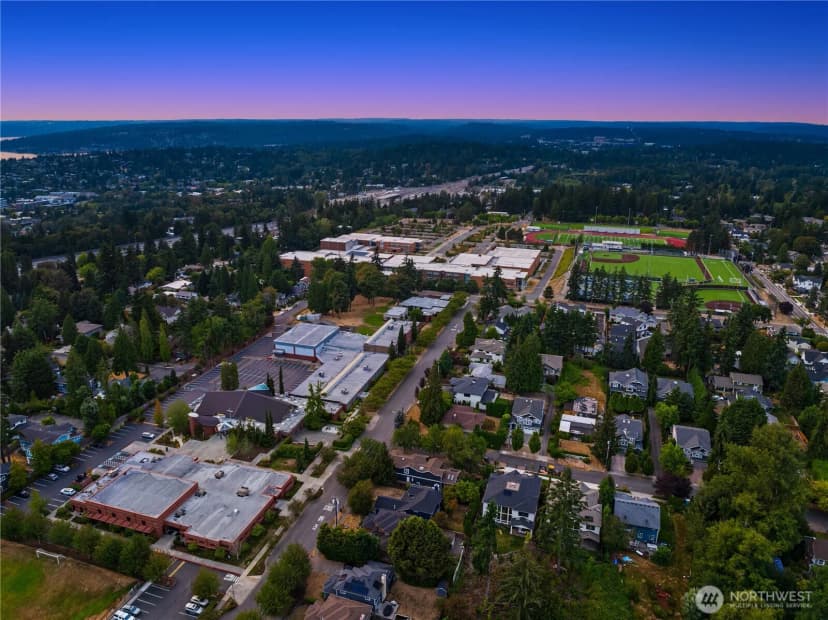 Property photo for 12033 Ne 70th Street, Kirkland photo 40