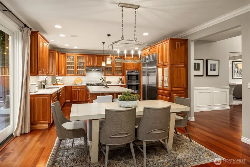 Property photo for 12033 Ne 70th Street, Kirkland photo 12