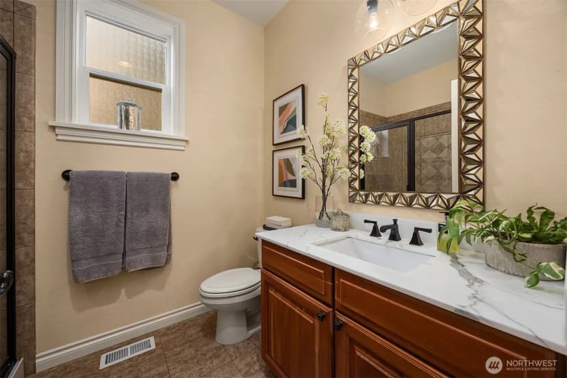 Property photo for 12033 Ne 70th Street, Kirkland photo 38