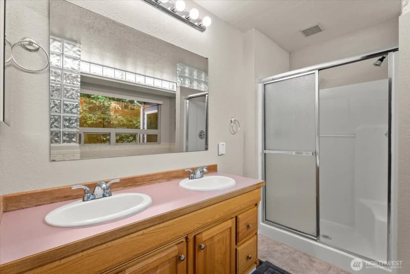 Property photo for 28316 190th Street Se, Kent photo 12