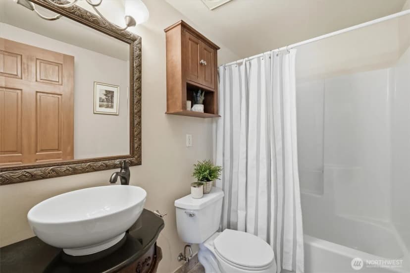 Property photo for 6825 Weedin Place Ne #a, Seattle photo 17