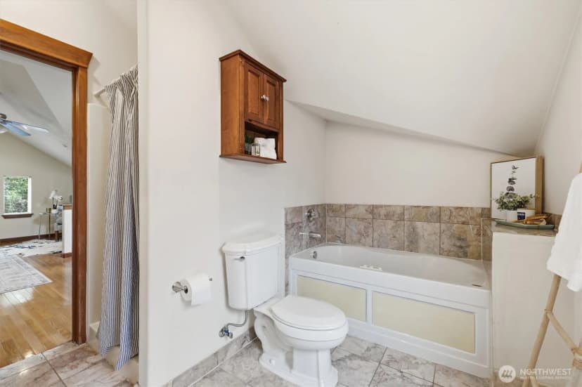 Property photo for 6825 Weedin Place Ne #a, Seattle photo 25