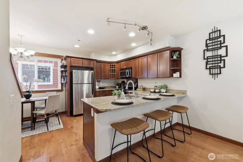 Property photo for 6825 Weedin Place Ne #a, Seattle photo 7