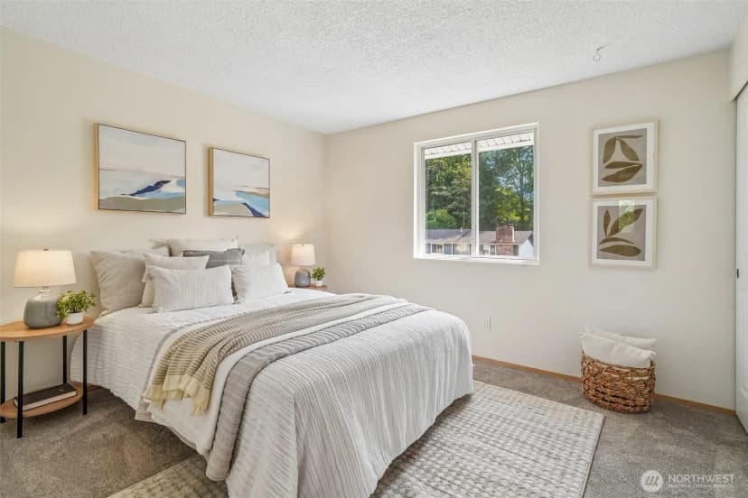 Property photo for 10132 Ne 144th Place, Kirkland photo 16