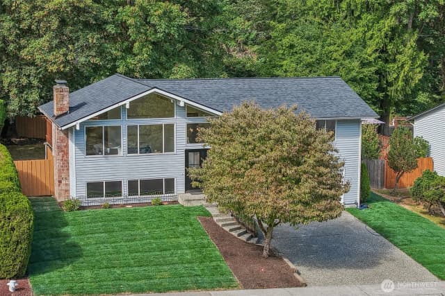 Property photo for 10132 Ne 144th Place, Kirkland