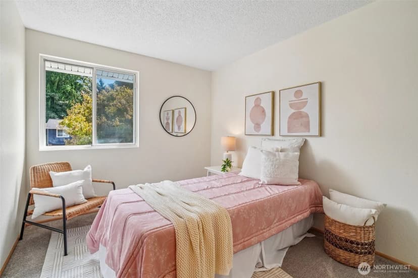 Property photo for 10132 Ne 144th Place, Kirkland photo 17