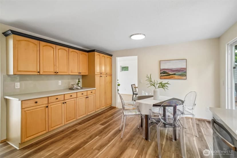 Property photo for 10132 Ne 144th Place, Kirkland photo 12