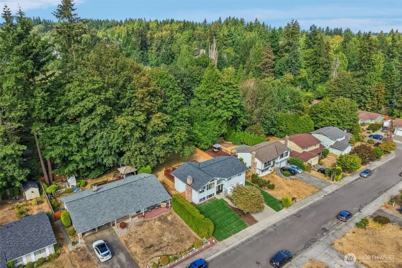 Property photo for 10132 Ne 144th Place, Kirkland photo 35