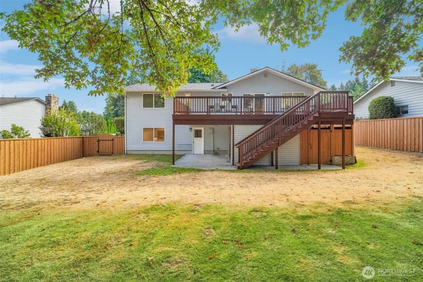 Property photo for 10132 Ne 144th Place, Kirkland photo 26