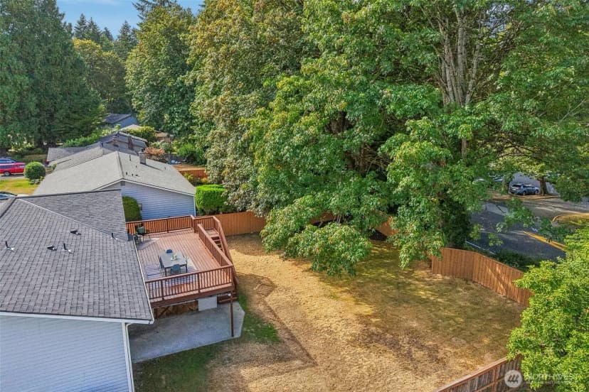 Property photo for 10132 Ne 144th Place, Kirkland photo 34