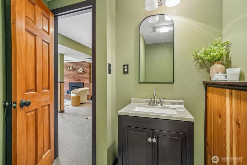 Property photo for 10132 Ne 144th Place, Kirkland photo 25