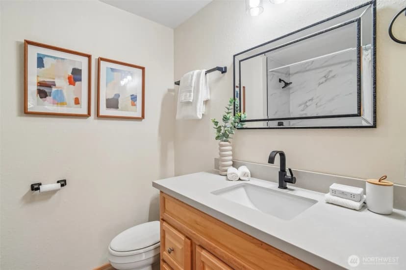 Property photo for 10132 Ne 144th Place, Kirkland photo 19