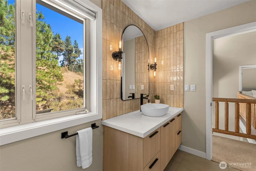 Property photo for 10460 Fox Road, Leavenworth photo 23