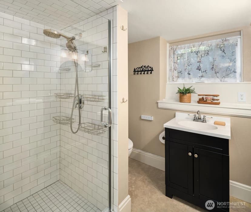 Property photo for 723 12th Avenue E, Seattle photo 27