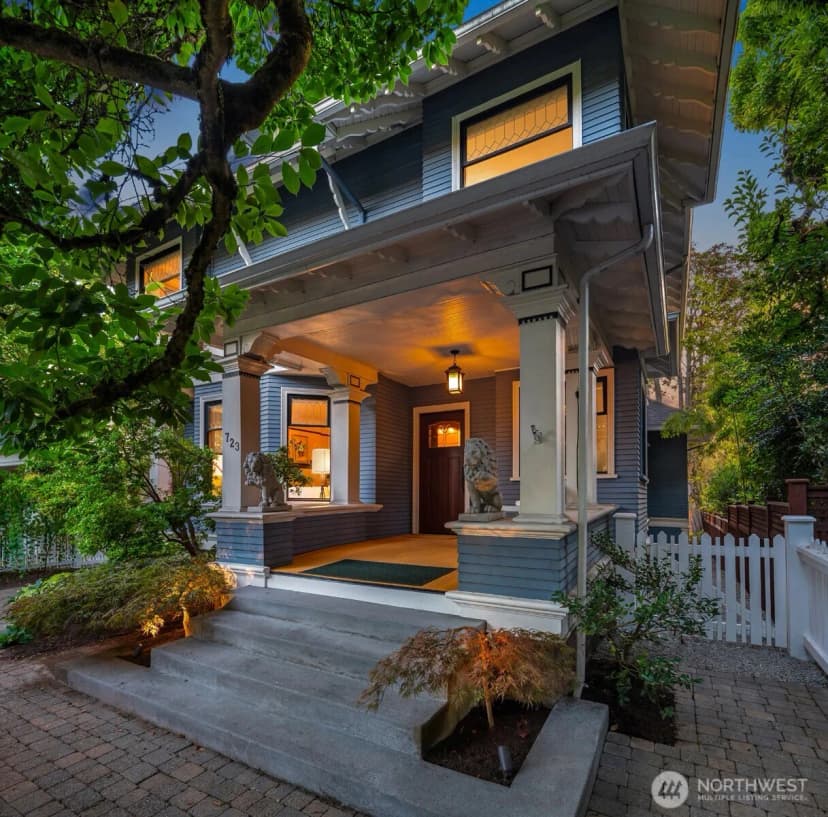 Property photo for 723 12th Avenue E, Seattle photo 3