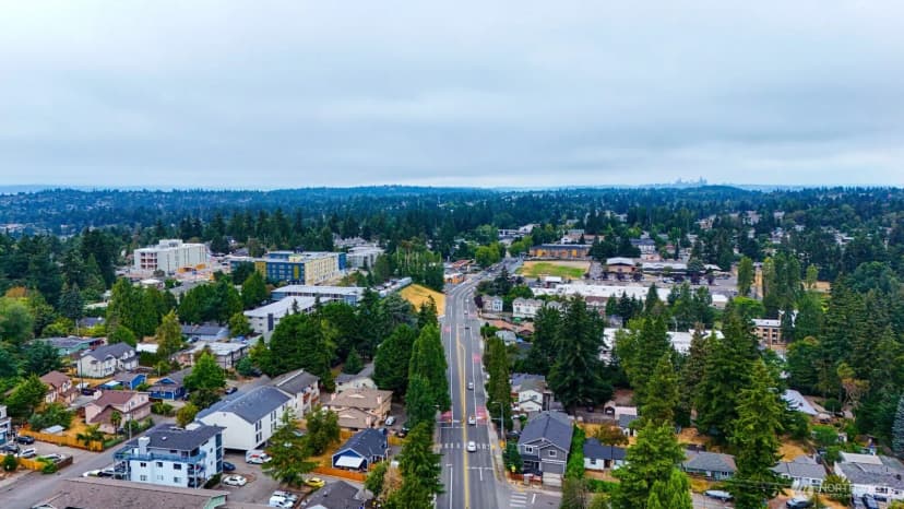 Property photo for 13367 Ambaum Boulevard Sw, Burien photo 33
