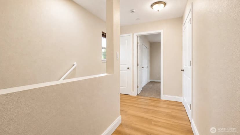 Property photo for 13367 Ambaum Boulevard Sw, Burien photo 15