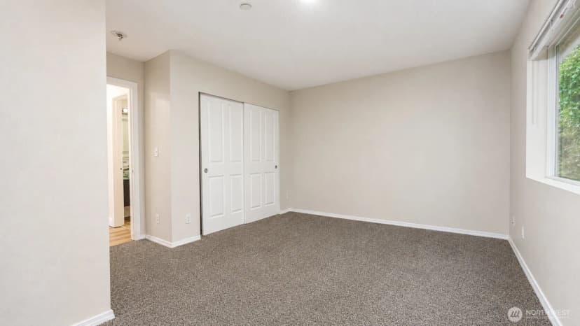 Property photo for 13367 Ambaum Boulevard Sw, Burien photo 20