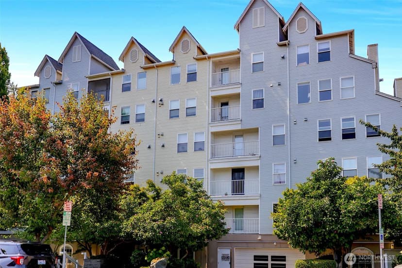 Property photo for 2522 Rucker Avenue #303, Everett photo 2
