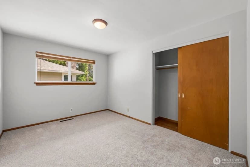Property photo for 10419 16th Street E, Edgewood photo 20