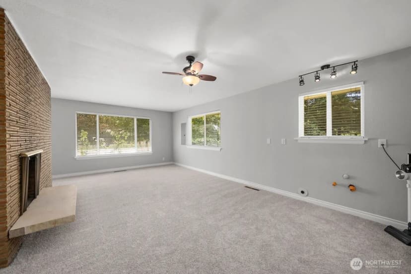 Property photo for 10419 16th Street E, Edgewood photo 23