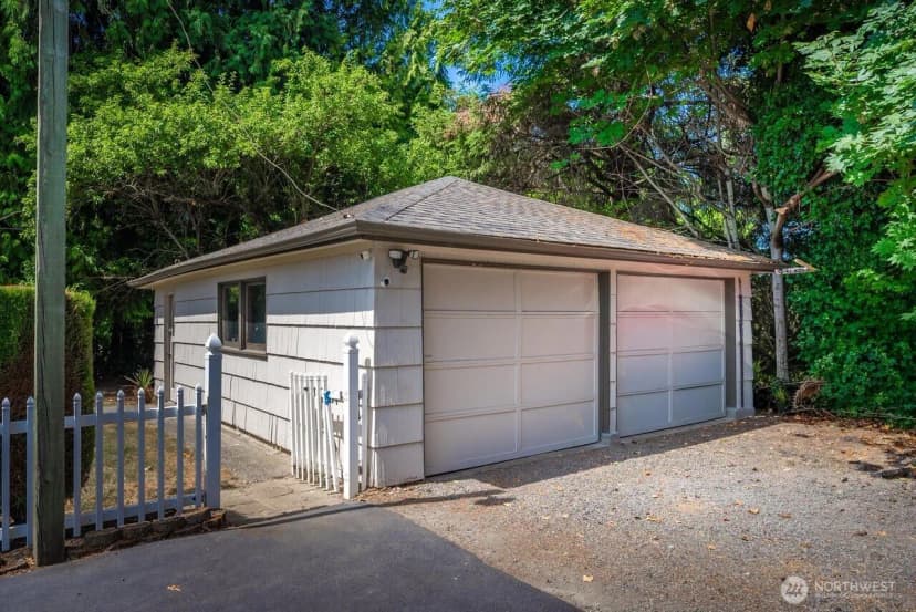 Property photo for 10419 16th Street E, Edgewood photo 30