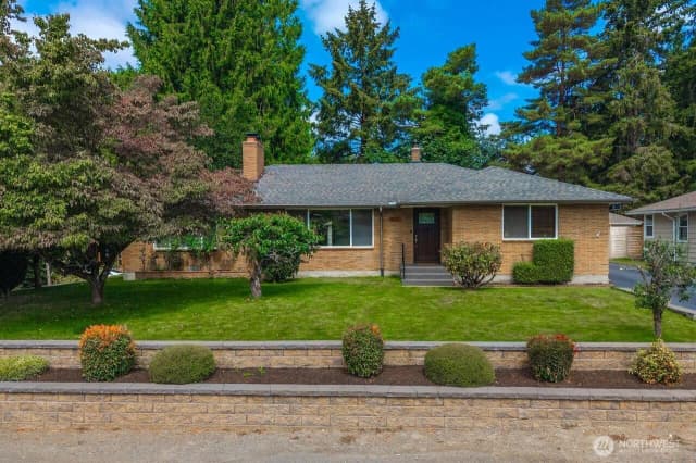 Property photo for 10419 16th Street E, Edgewood
