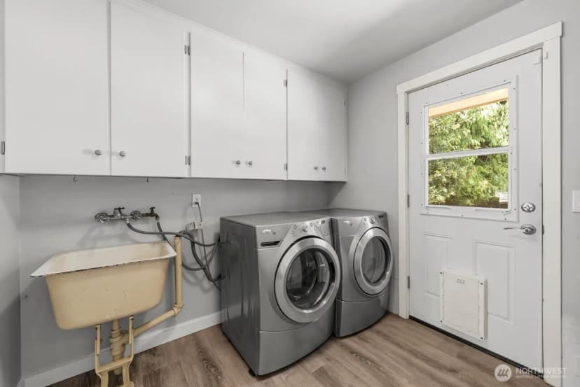 Property photo for 10419 16th Street E, Edgewood photo 27